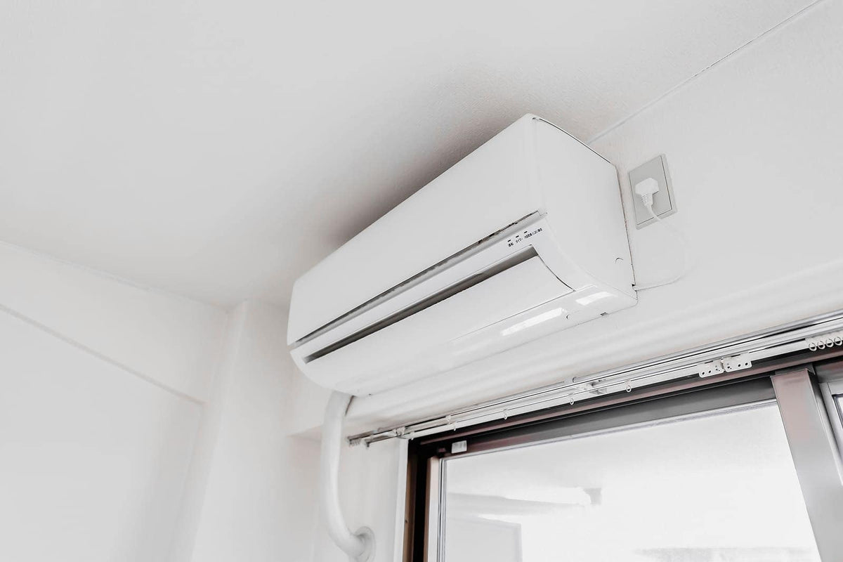 エアコンの消費電力は平均どれくらい？畳数ごとの使用量と電気代の計算方法をご解説