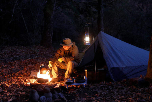 ソロキャンプ（ひとりキャンプ）とは？魅力や注意点、必要なアイテムを徹底解説